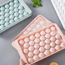 Load image into Gallery viewer, Plastic Reusable Flexible Round Ice Cube Trays